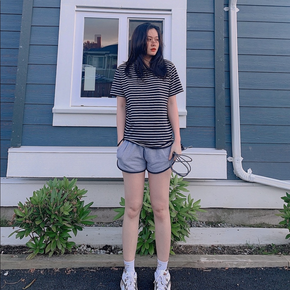 Round neck striped shirt